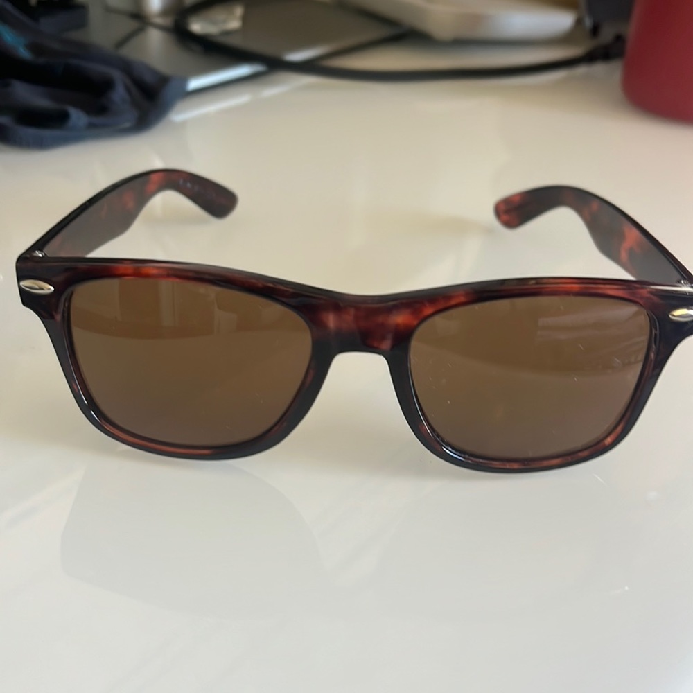 Tortoiseshell Perfect Condition Sunglasses- Like New